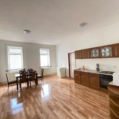 Apartman 10 Prazska Appartement Ústí nad Labem Buitenkant foto